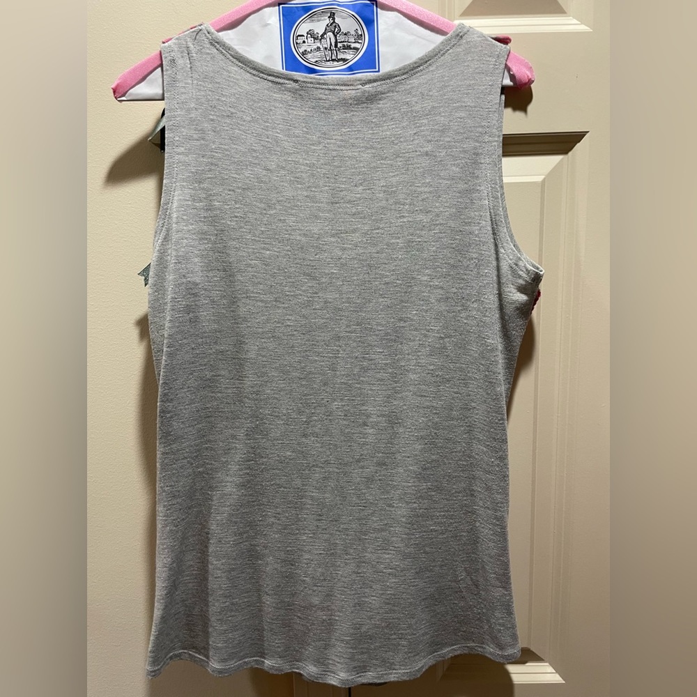 Woman’s top - Picture 3 of 6